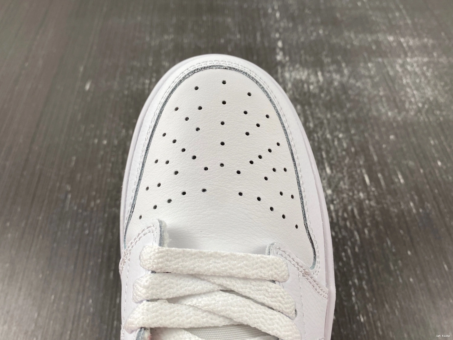 Jordan Red OG Low 1 CZ0790-161 University Air 0514
